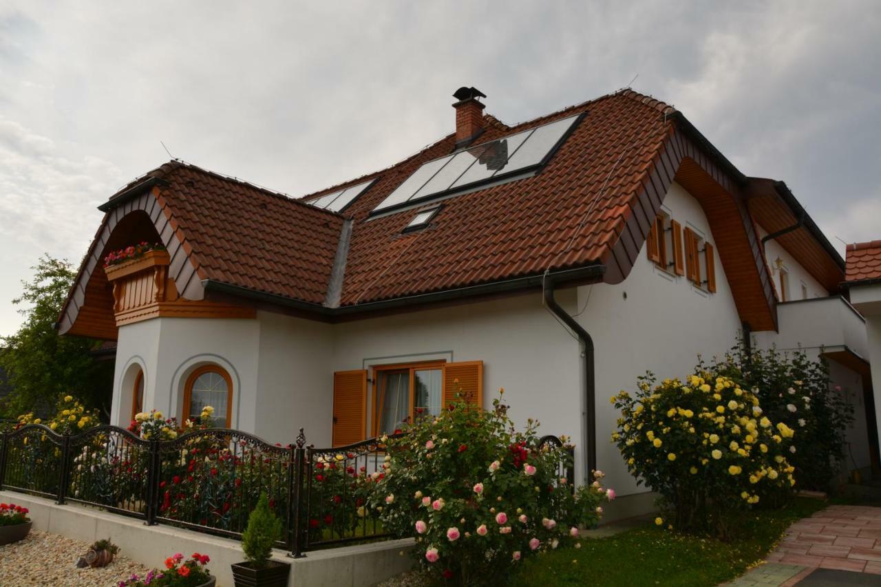 Hotel Rosenberg Jennersdorf Exterior photo